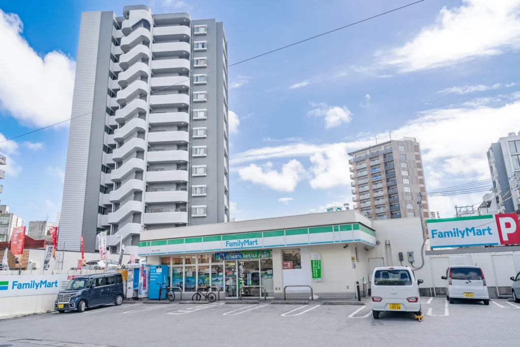 Around 3 PM on June 16, 2025, Okinawa weather with blue skies and beautiful clouds