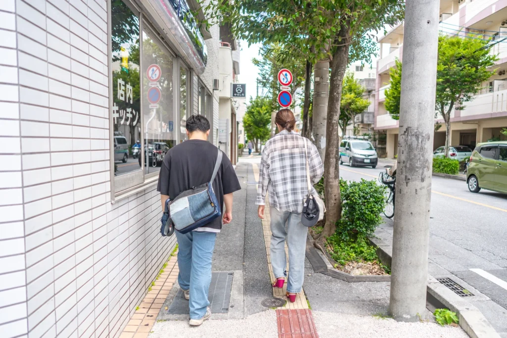 2025年6月9日沖繩天氣中午人們的穿著