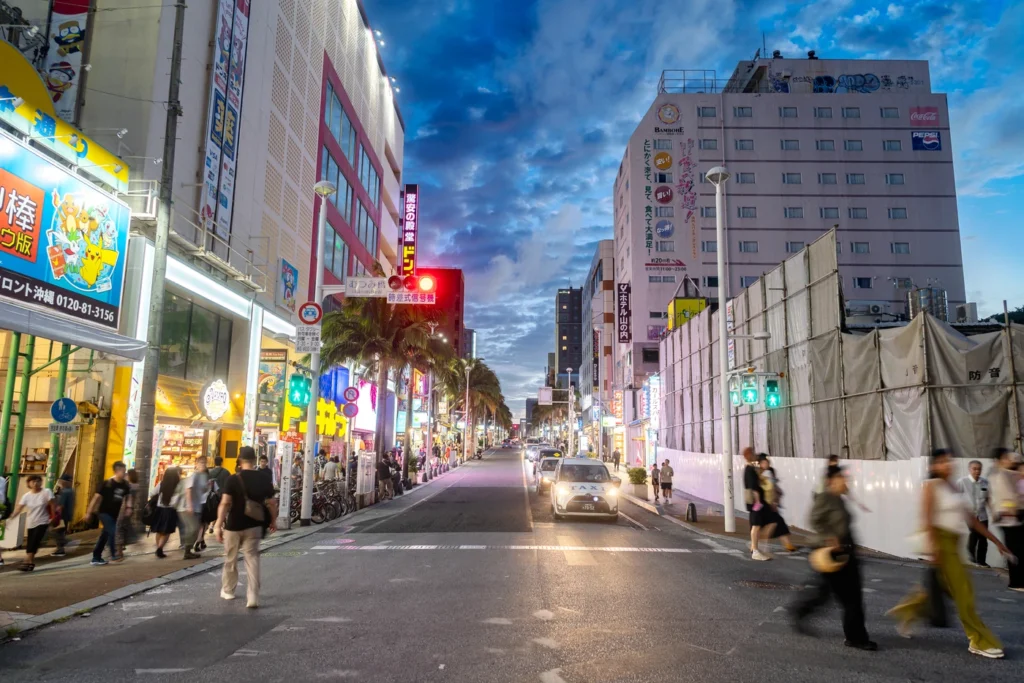 2025年6月11日冲绳天气国际通晚上