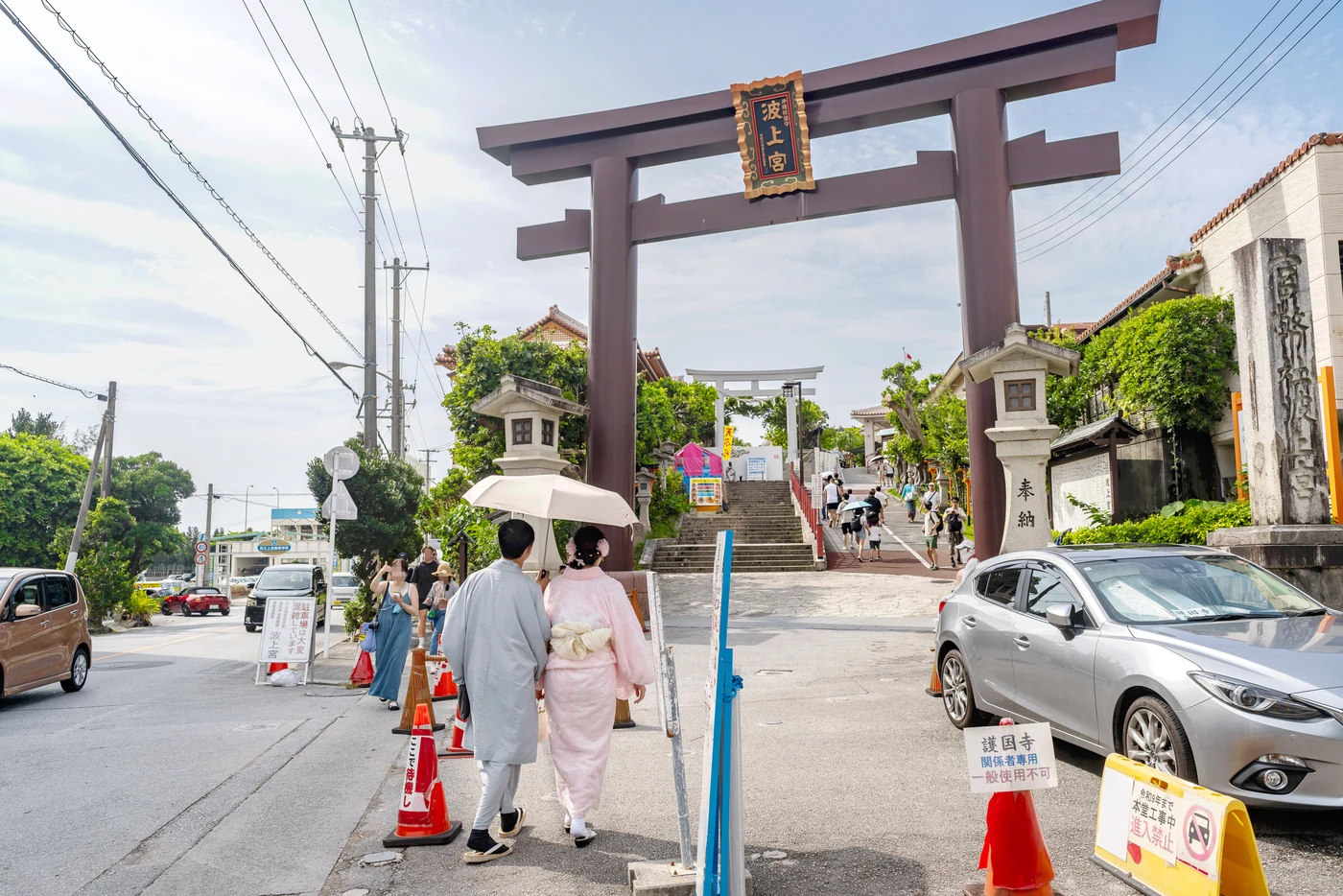 July 15th, Okinawa weather: People visiting Naminoue Shrine in yukata.