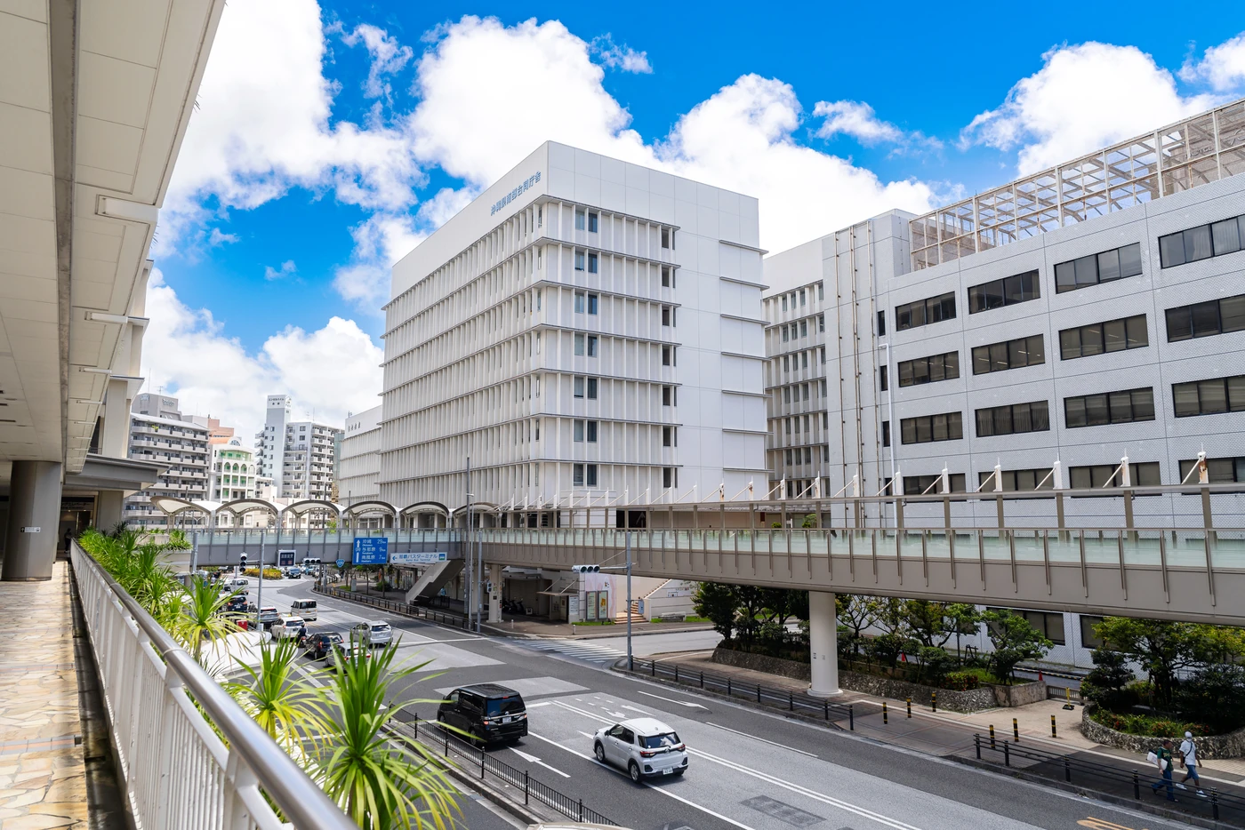 The weather in Okinawa on 9th August 2025: Although it's the Naha city bus terminal, it also hosts a variety of facilities including shopping malls and cultural spaces.