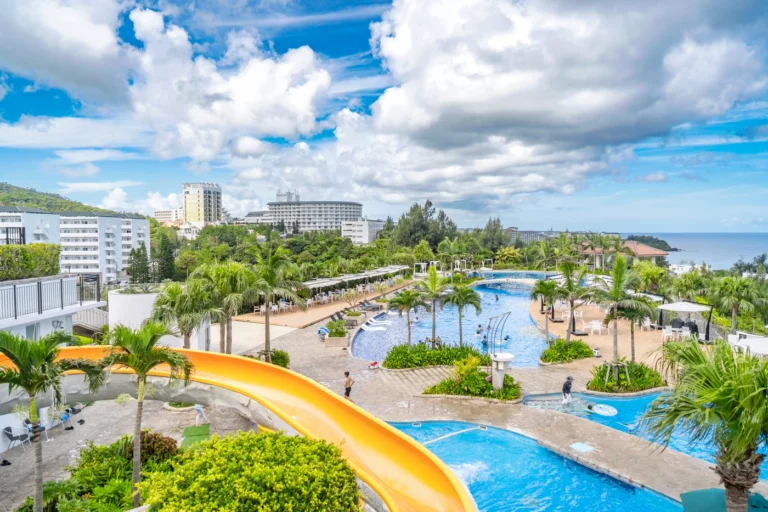 August 15, 2025, Okinawa Weather: This is the view of the swimming pool inside the Oriental Hotel Resort. There were many children enjoying the slides.