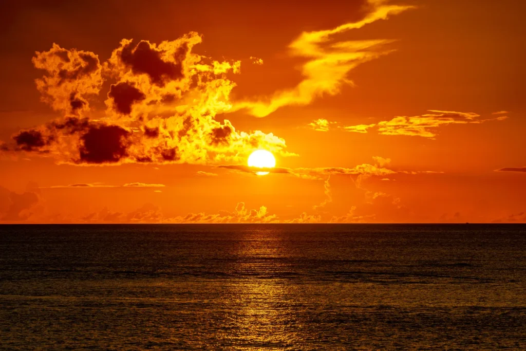 沖繩天氣 2025年8月29日 美國村夕陽