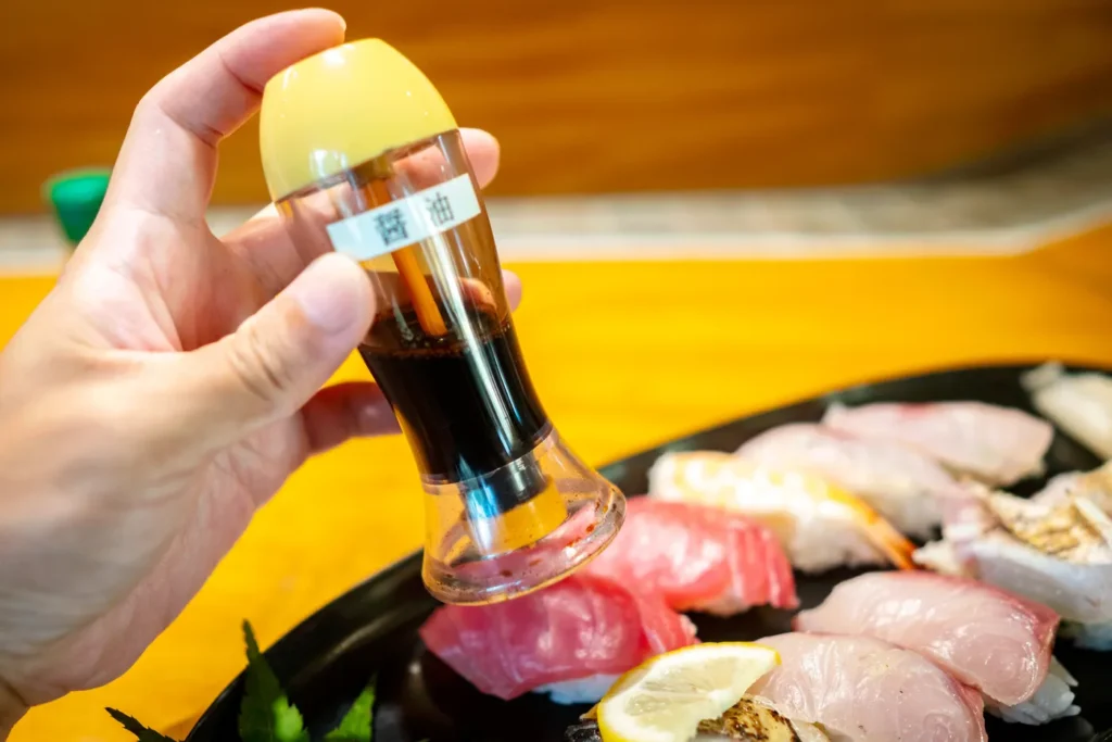 오키나와 맛집 유카와 계절요리 초밥에 사용할 간장통 사용 방법