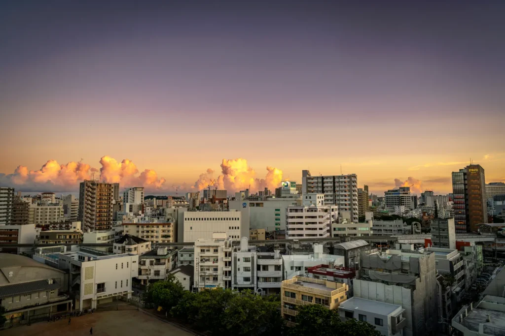 冲绳天气 2025年9月1日 云彩美丽的晚霞 国际通