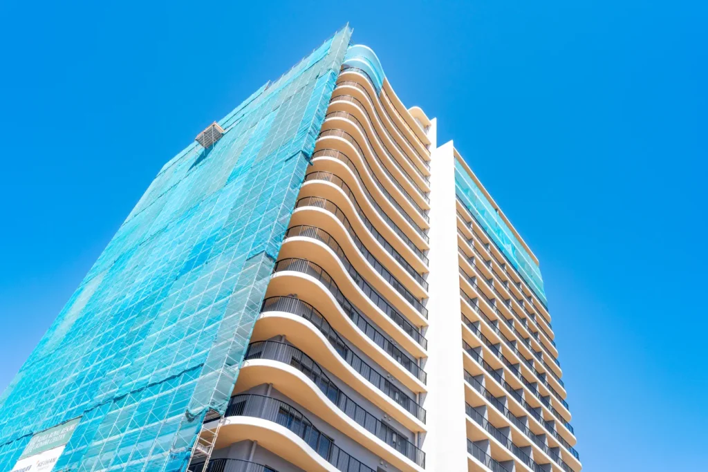 里加酒店的建设情况几乎完工。