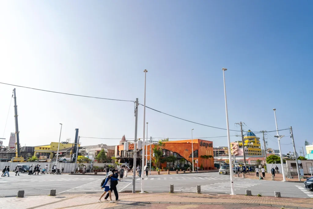 The American Village where the clouds have disappeared