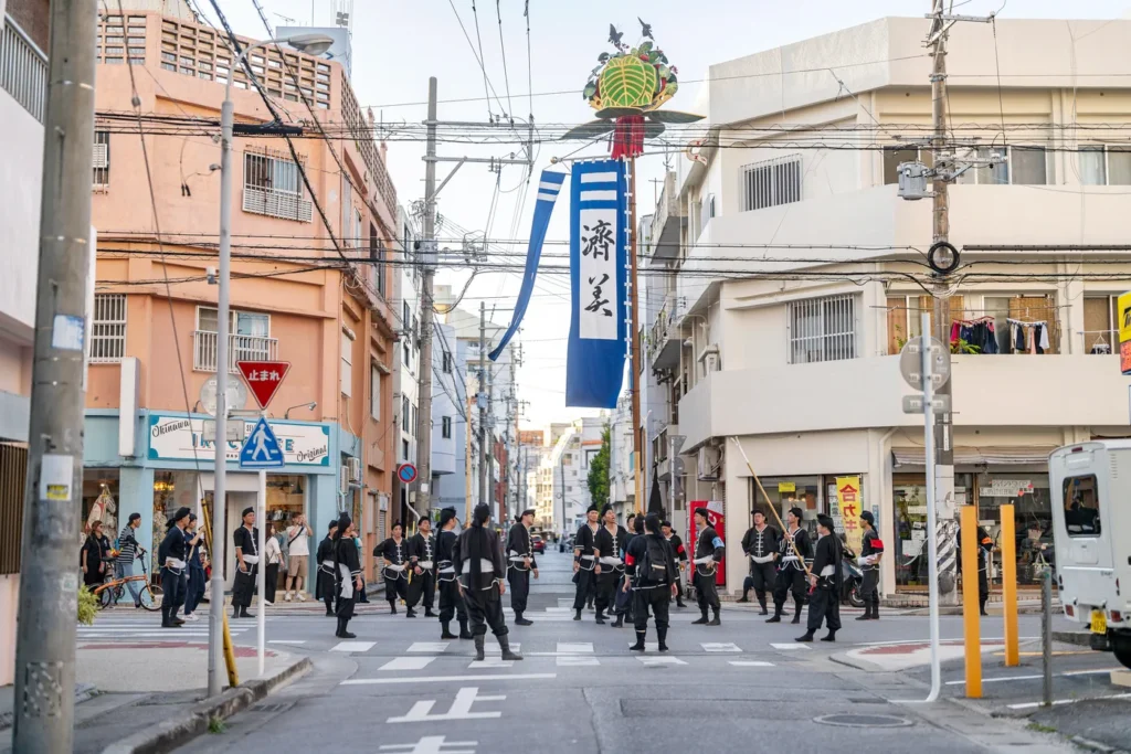 오키나와 날씨 2025년 10월 12일 축제 중인 미에바시
